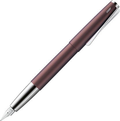Lamy studio brushed - Fountain Pen in elegant metal body - steel nib, partially platinum-plated & in nib size M - incl T 10 blue ink cartridge